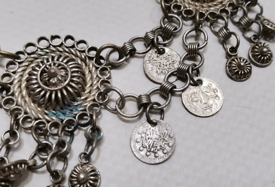 OSMANLI DÖNEMİ NADİR FORMDA GÜLLÜ GELİN ALINLIĞI