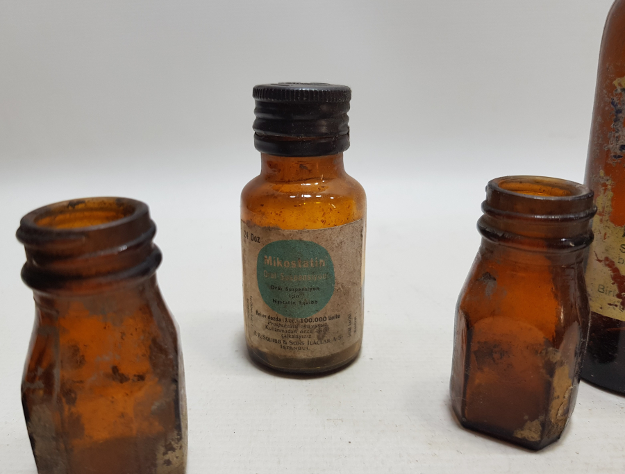 ECZACILIK TARİHİ - ANTİKA İLAÇ ŞİŞESİ LOTU