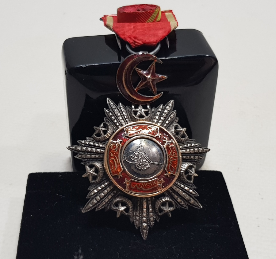 ORJİNAL ASKISI İLE 5. DERECE MECİDİ NİŞANI