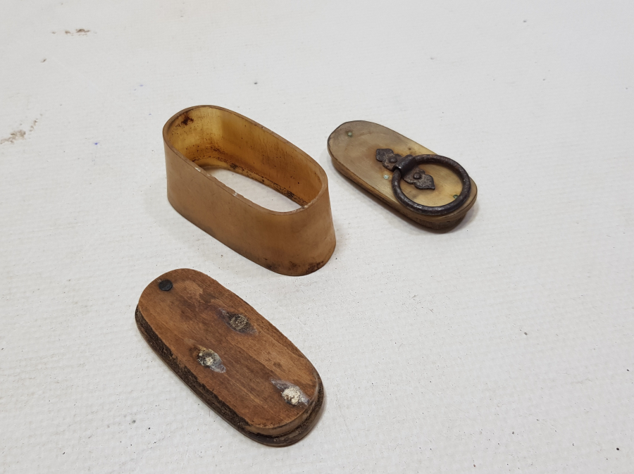 OSMANLI DÖNEMİ ÇOK NADİR KUBBELİ MODEL BOYNUZ AFYONLUK - SAKIZLIK