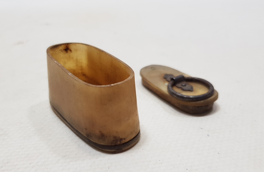 OSMANLI DÖNEMİ ÇOK NADİR KUBBELİ MODEL BOYNUZ AFYONLUK - SAKIZLIK