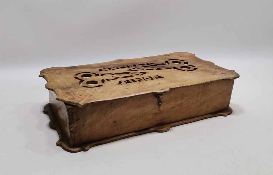 SİNOP CEZAEVİ HATIRASI NADİR BOYDA EL YAPIMI ANTİKA BERBER KUTUSU