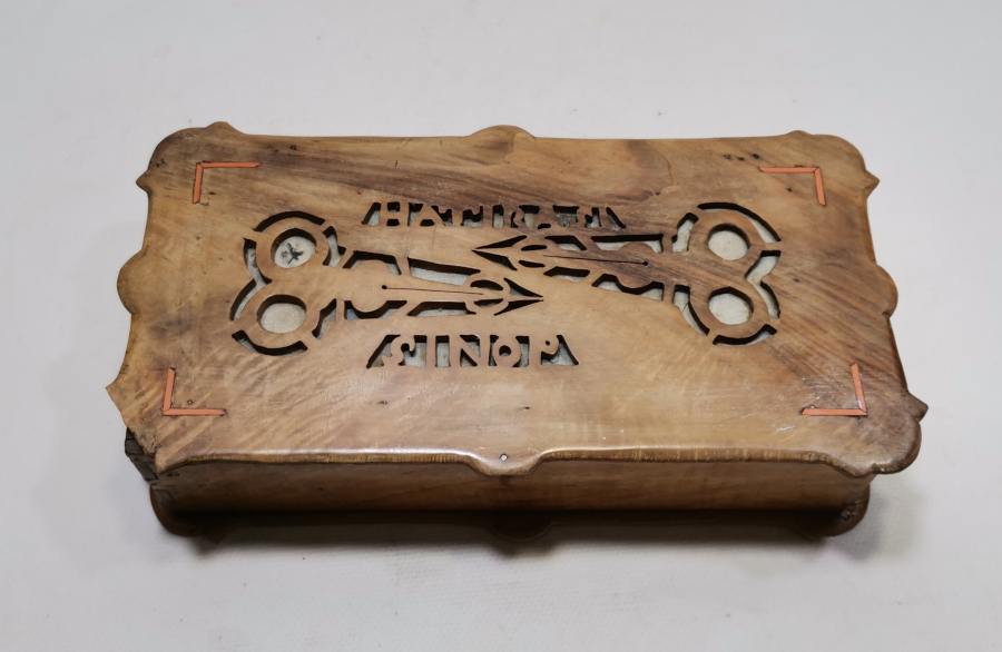 SİNOP CEZAEVİ HATIRASI NADİR BOYDA EL YAPIMI ANTİKA BERBER KUTUSU