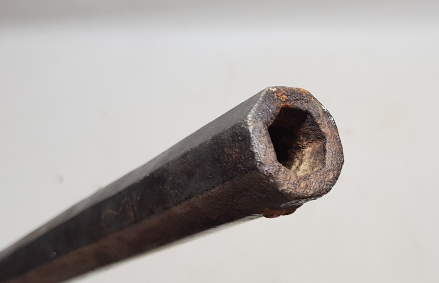 ÜZERİ İŞLEMELİ VE USTA DAMGALI ŞEŞHANE MODEL OSMANLI DÖNEMİ KALE TÜFEĞİ NAMLUSU