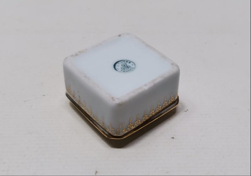 ANTİKA LIMOGES PORSELEN MÜCEVHER KUTUSU