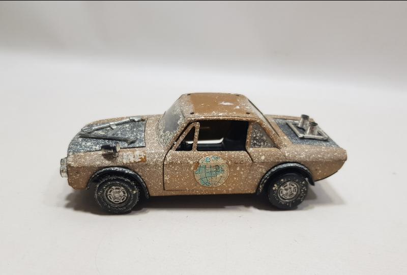 ANTİKA OYUNCAK: İTALYAN MALI LANCIA FULVIA MAKET ARABA