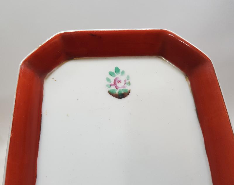 OSMANLI DÖNEMİ PORSELEN HATTAT HOKKA TEPSİSİ