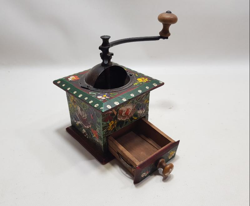 OSMANLI DÖNEMİ ÜZERİ EL BOYAMA AHŞAP KAHVE DEĞİRMENİ