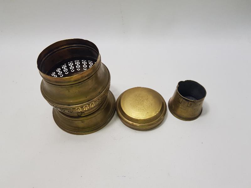 OSMANLICA YAZILI VE MEŞRUTİYET BAYRAKLI ÇOK NADİR KAMİNETO