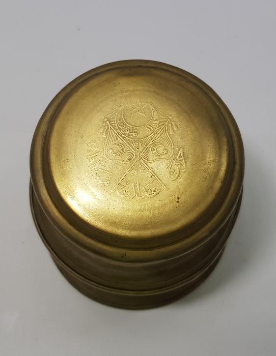 OSMANLICA YAZILI VE MEŞRUTİYET BAYRAKLI ÇOK NADİR KAMİNETO