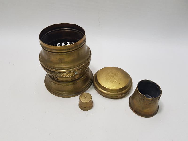 OSMANLICA YAZILI VE MEŞRUTİYET BAYRAKLI ÇOK NADİR KAMİNETO