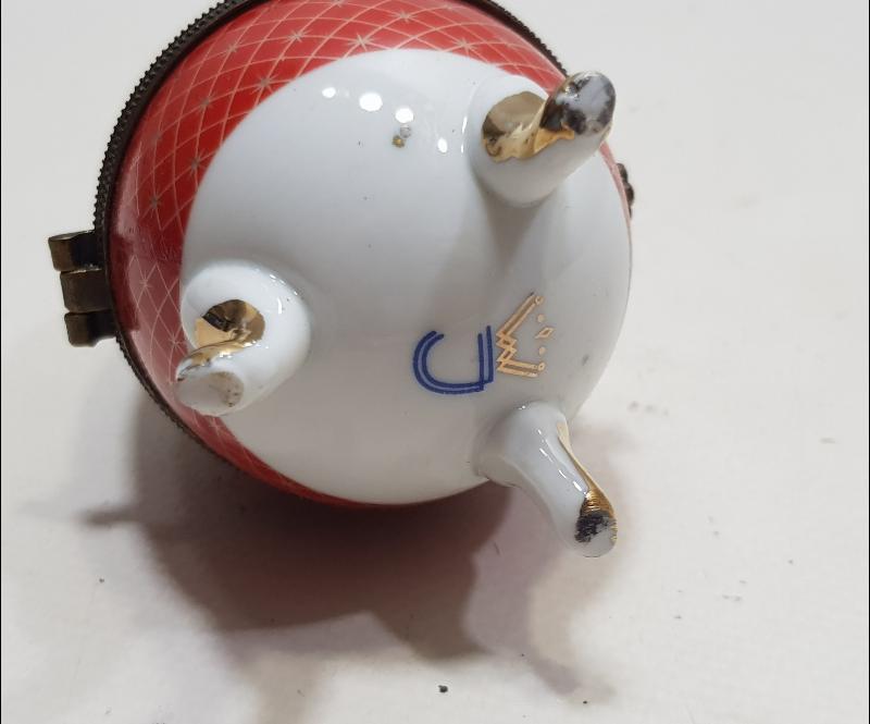 YUMURTA FORMLU WJ MARKA ANTİKA MÜCEVHER KUTUSU