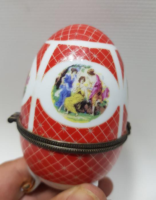 YUMURTA FORMLU WJ MARKA ANTİKA MÜCEVHER KUTUSU