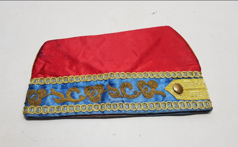 ANTİKA İPEK PAPAZ ŞAPKASI