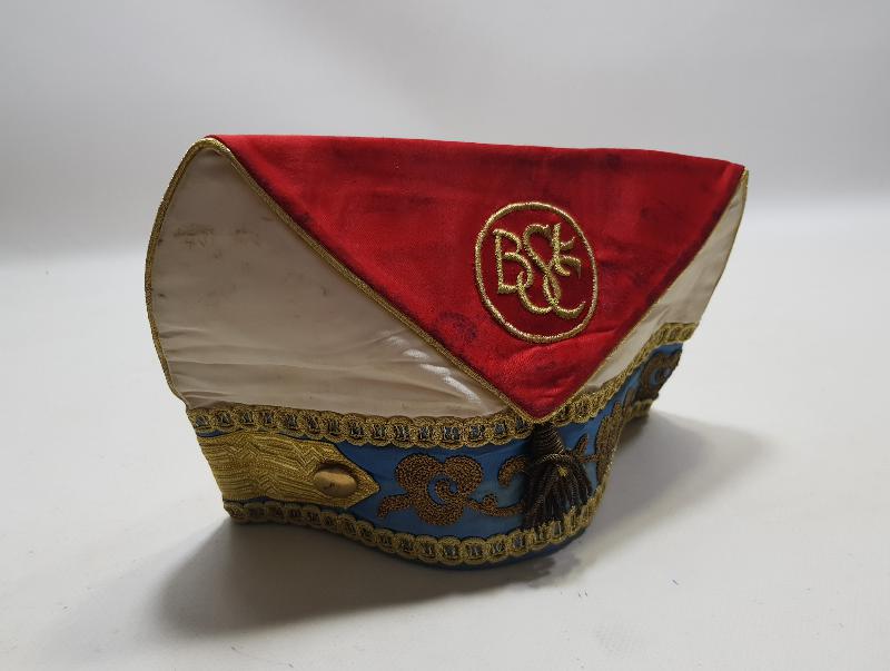 ANTİKA İPEK PAPAZ ŞAPKASI