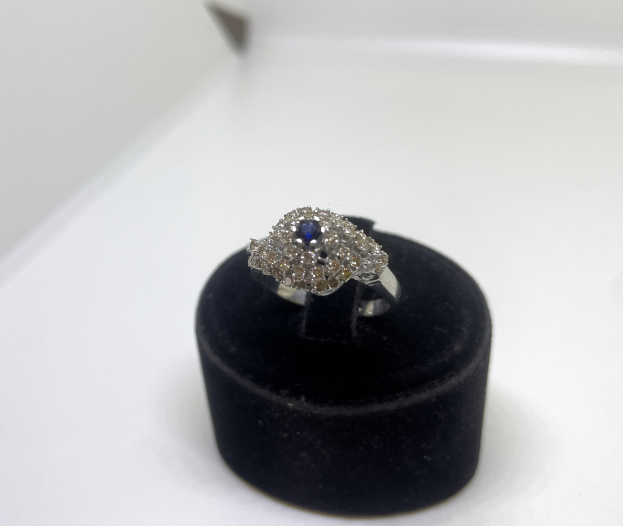 SAFİR VE PIRLANTA TAŞLARLA SÜSLÜ BÜYÜK SALYANGOZ MODEL YÜZÜK