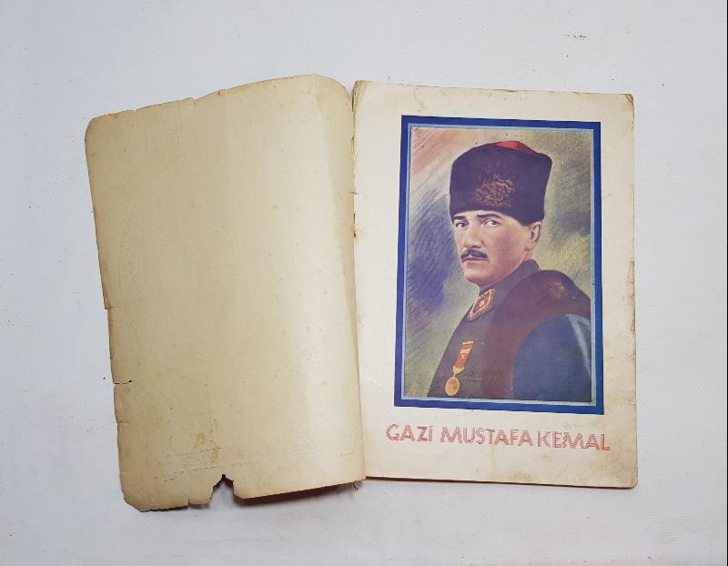 1881-1938 ATATÜRK ALBÜMÜ