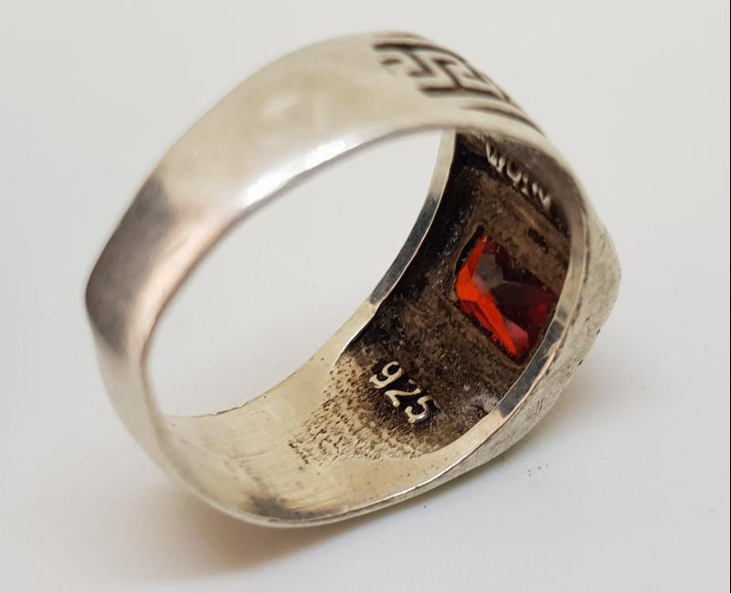 LAL TAŞLI GÜMÜŞ ERKEK YÜZÜĞÜ