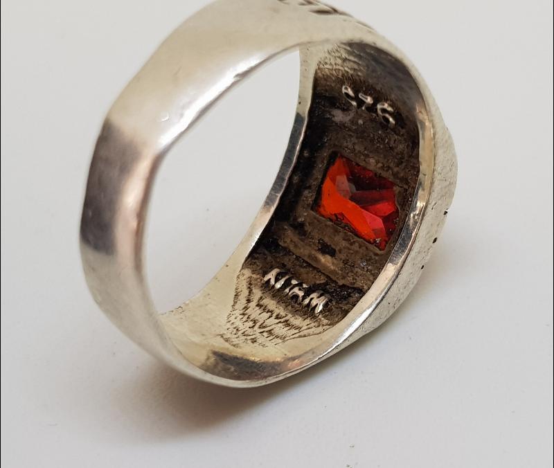 LAL TAŞLI GÜMÜŞ ERKEK YÜZÜĞÜ