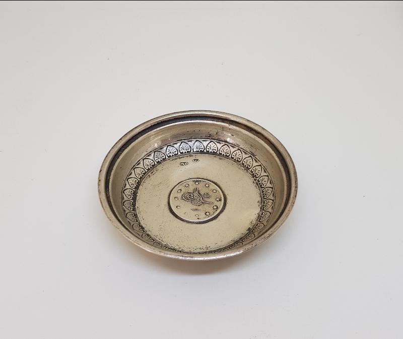 ORTASINDA OSMANLI PARASI BULUNAN ANTİKA GÜMÜŞ KINA TASI 