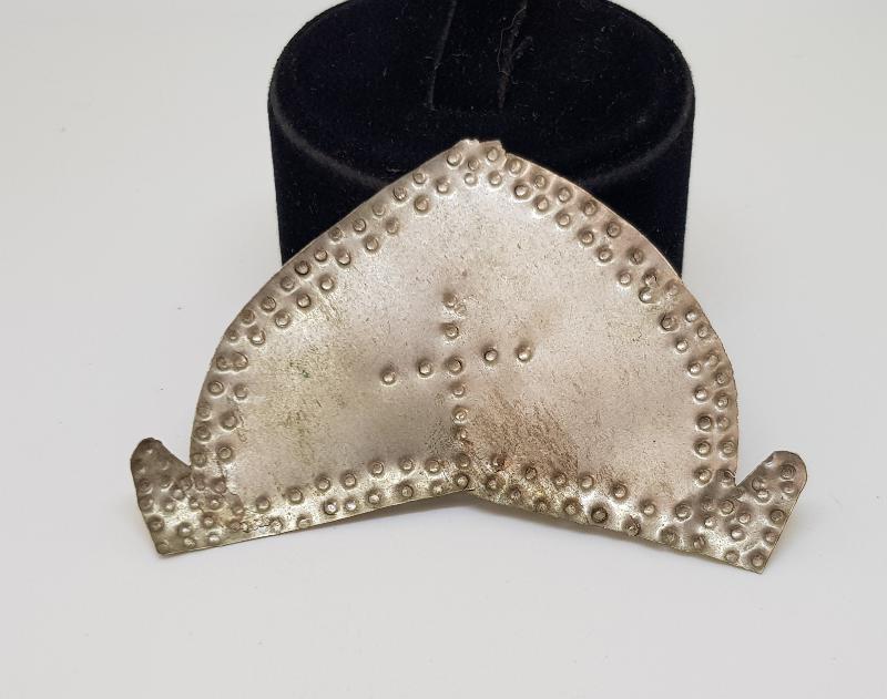 OSMANLI DÖNEMİ RUM İŞİ AZİZ ŞAPKASI FORMLU GÜMÜŞ İKONA ADAKLIĞI