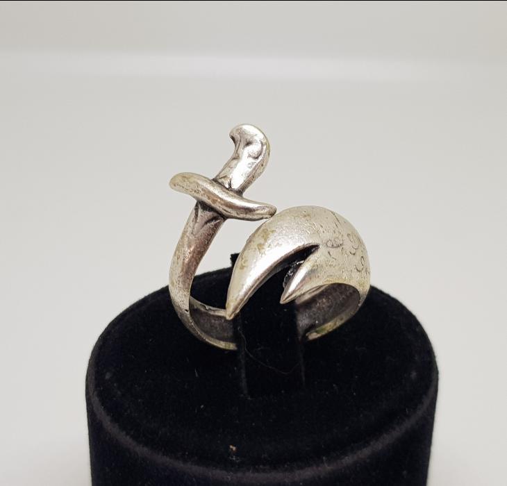 ÜZERİ HADİS YAZILI ZÜLFİKAR KILICI FORMLU YÜZÜK