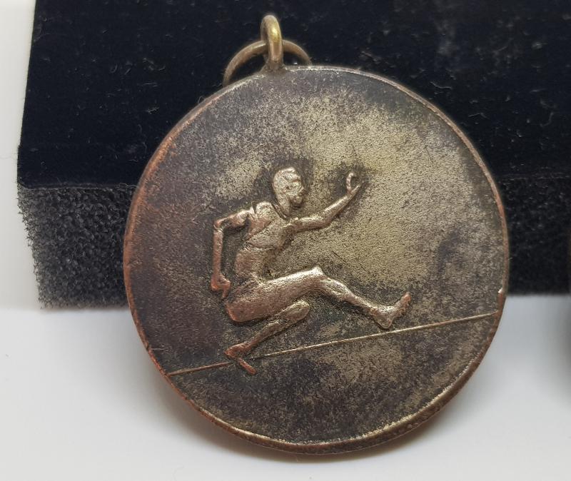 1940-1950'LERDEN İKİ ADET ATLETİZM MADALYASI 