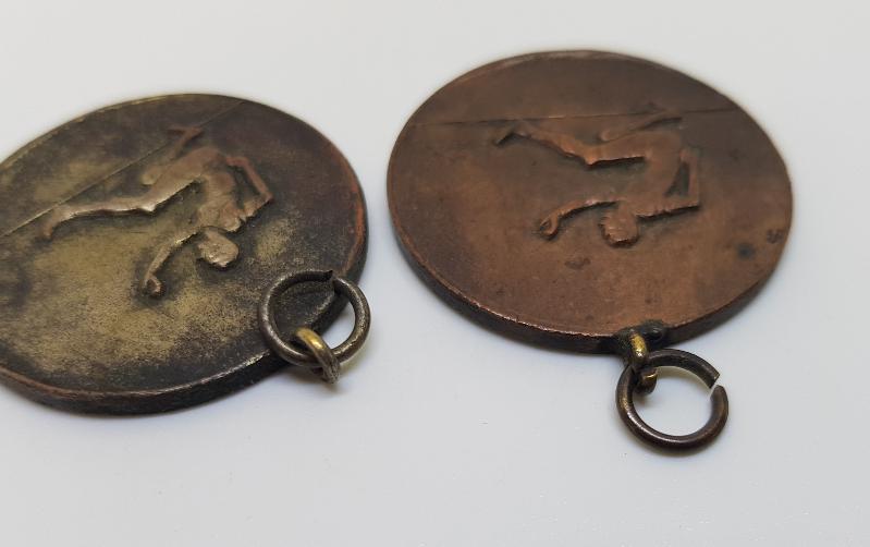 1940-1950'LERDEN İKİ ADET ATLETİZM MADALYASI 