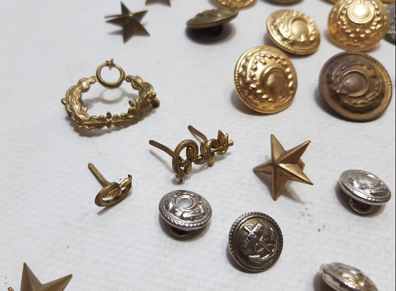 ANTİKA ASKERİ DÜĞME, KOKART VE SPOLET TAKIMI