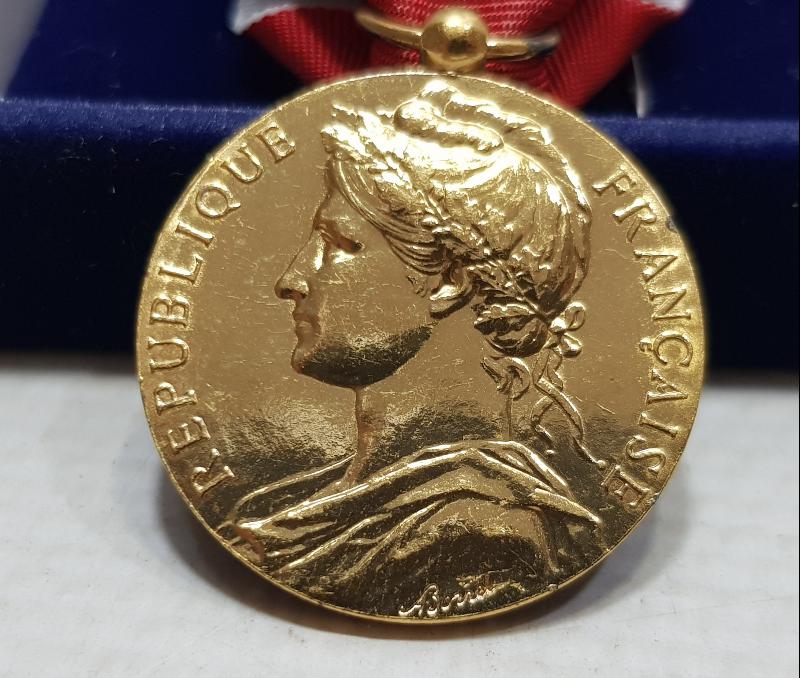 FRANSIZ İŞÇİ MADALYASI 