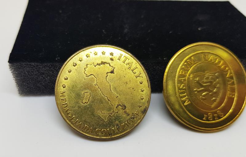 İKİ ADDET ALTIN KAPLAMA MADALYA