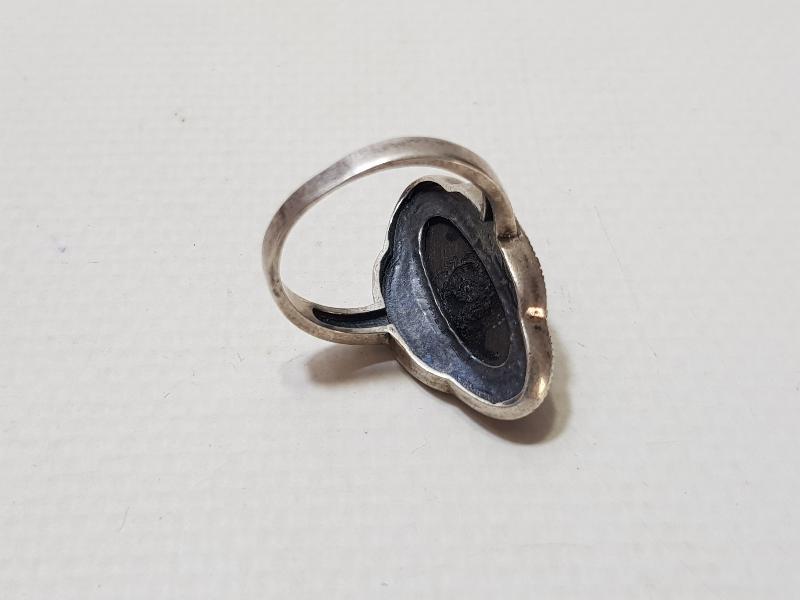 OLTU TAŞLI GÜMÜŞ MEKİK YÜZÜK