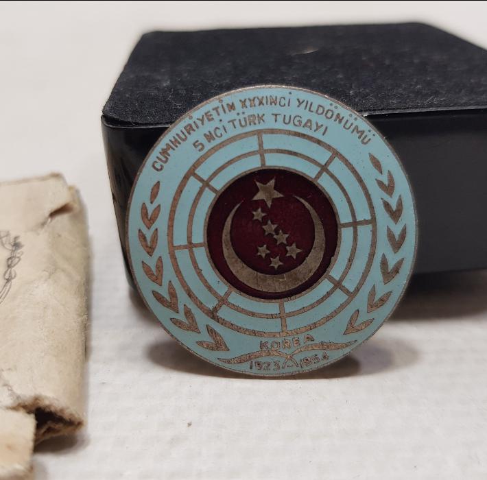 ORJİNAL KUTUSUNDA KORE SAVAŞI ROZET MADALYASI 