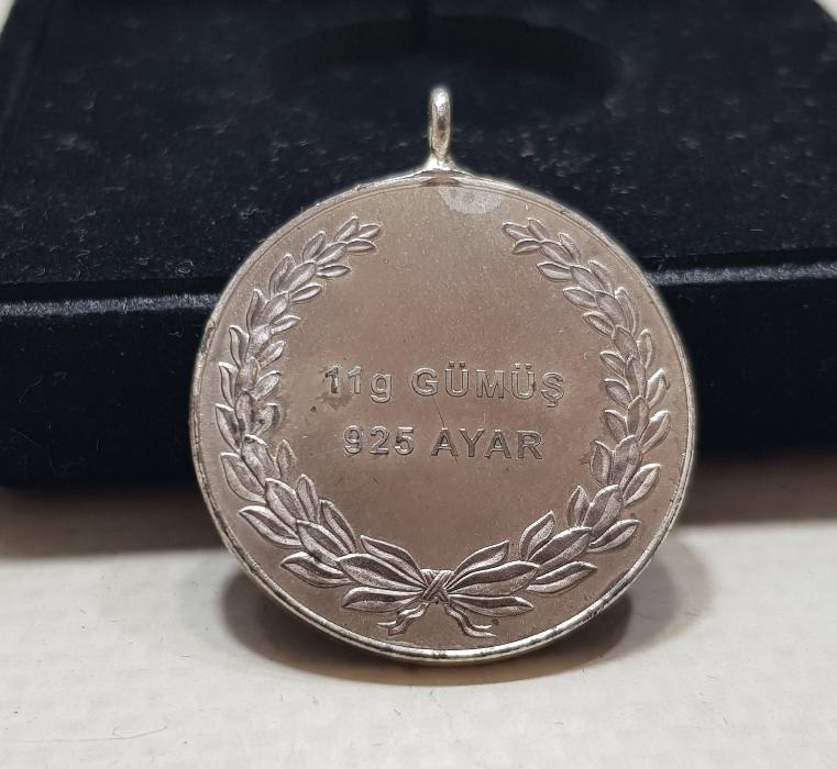 ORJİNAL KUTUSUNDA TÜRK KIZILAYI KAN BAĞIŞÇISI GÜMÜŞ MADALYA