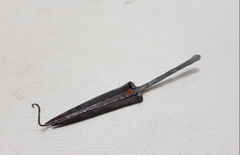 ŞAMAN KÜLTÜRÜ: ESKİ TÜRK MÜZİK ALETİ - GUBUZ - TEMİR KOMUZ 