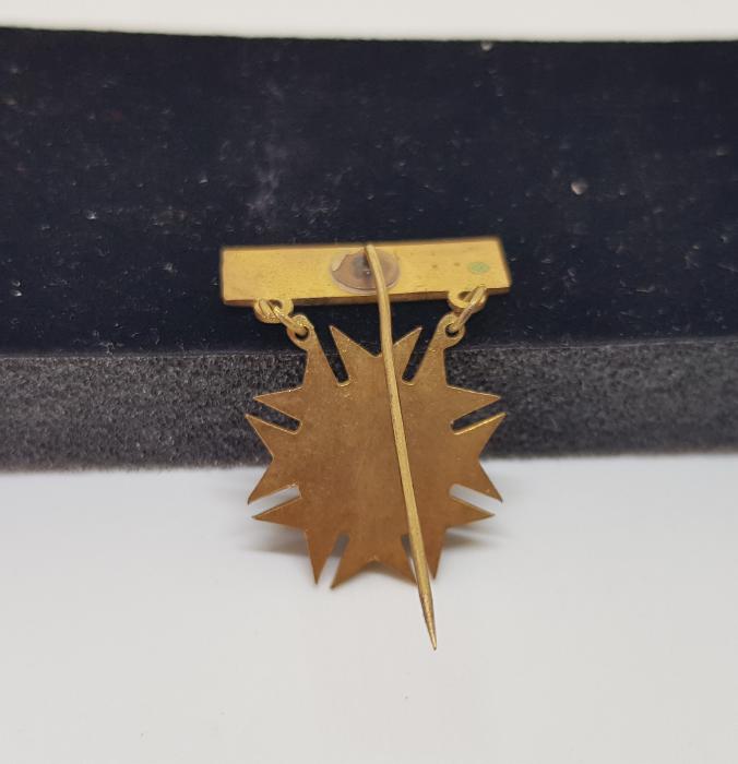 TÜRKİYE KIZILAY DERNEĞİ İNSANLIK HİZMETİNDE MİNELİ NİŞAN ROZET