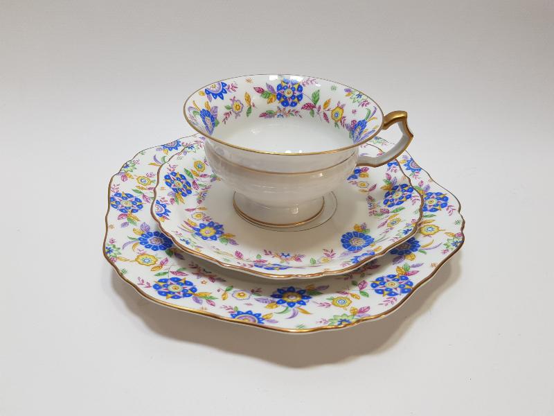 ANTİKA HUTSCHENREUTHER MARKA TRIO ÇAY TAKIMI