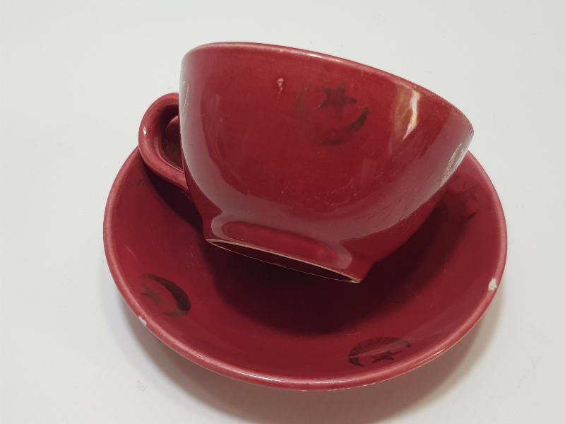 KAHVE KÜLTÜRÜ: OSMANLI DÖNEMİ ALTIN VARAK AY YILDIZLI PORSELEN KAHVE FİNCANI