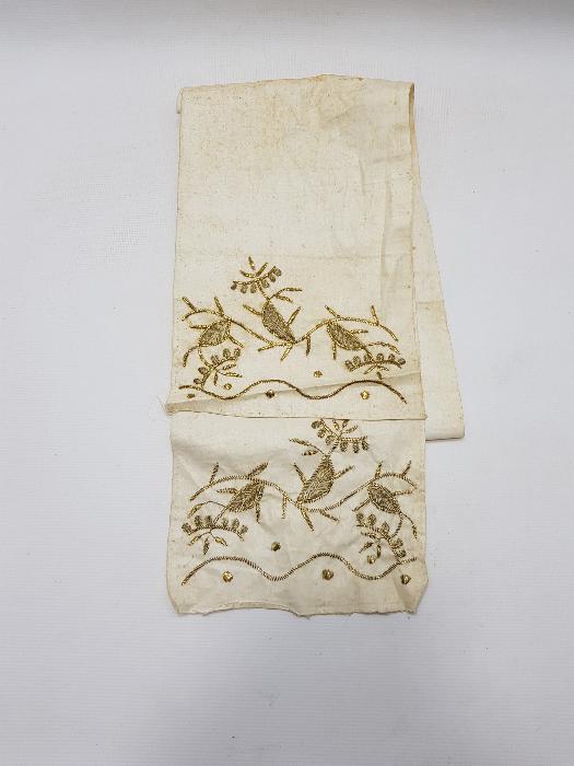 OSMANLI DÖNEMİ ALTIN TEL KIRMA İŞLEMELİ İPEK UÇKUR