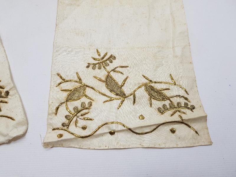 OSMANLI DÖNEMİ ALTIN TEL KIRMA İŞLEMELİ İPEK UÇKUR