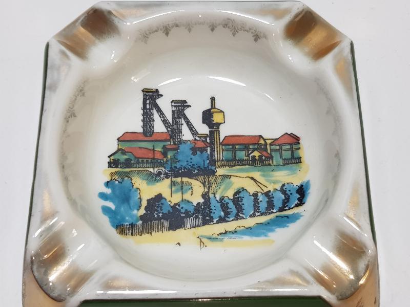 OSMANLICA BOMONTİ GAZOZ FABRİKASI YAZILI VE GÖRSELLİ KÜL TABLASI