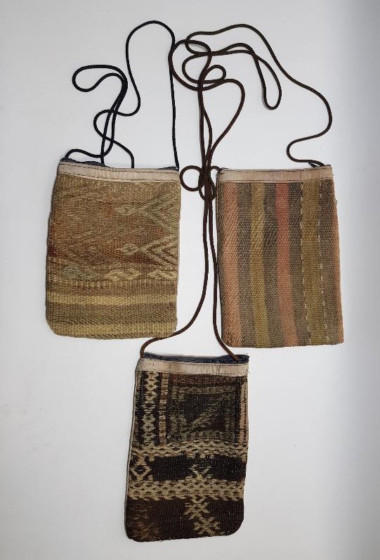 ANTİKA ÜÇ ADET KİLİM ÇANTA