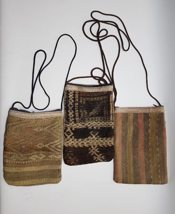 ANTİKA ÜÇ ADET KİLİM ÇANTA