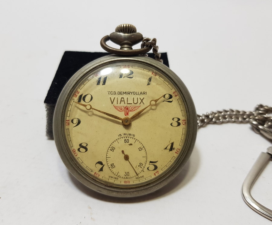 DEVLET DEMİR YOLLARI İÇİN ÖZEL YAPTIRILMIŞ KURMALI ANTİKA VIALUX CEP SAATİ