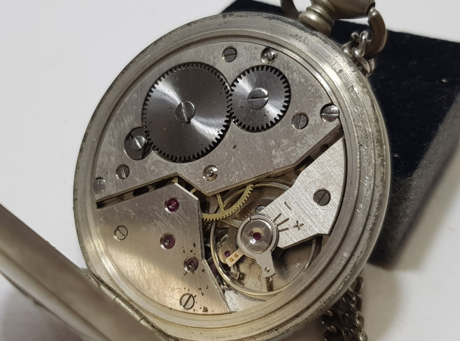 DEVLET DEMİR YOLLARI İÇİN ÖZEL YAPTIRILMIŞ KURMALI ANTİKA VIALUX CEP SAATİ