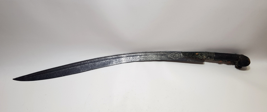 OSMANLI DÖNEMİ GÜMÜŞ ÇAKMA İŞÇİLİKLİ VE DAMLA MERCANLI ÇOK NADİR YENİÇERİ AĞA YATAĞANI