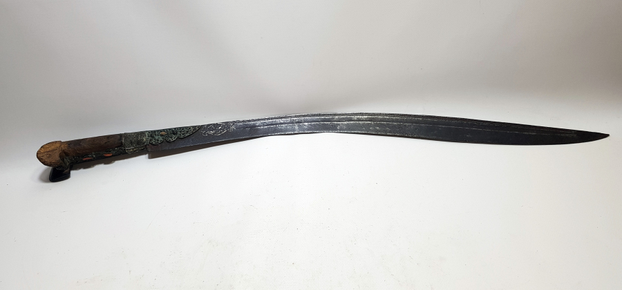 OSMANLI DÖNEMİ GÜMÜŞ ÇAKMA İŞÇİLİKLİ VE DAMLA MERCANLI ÇOK NADİR YENİÇERİ AĞA YATAĞANI