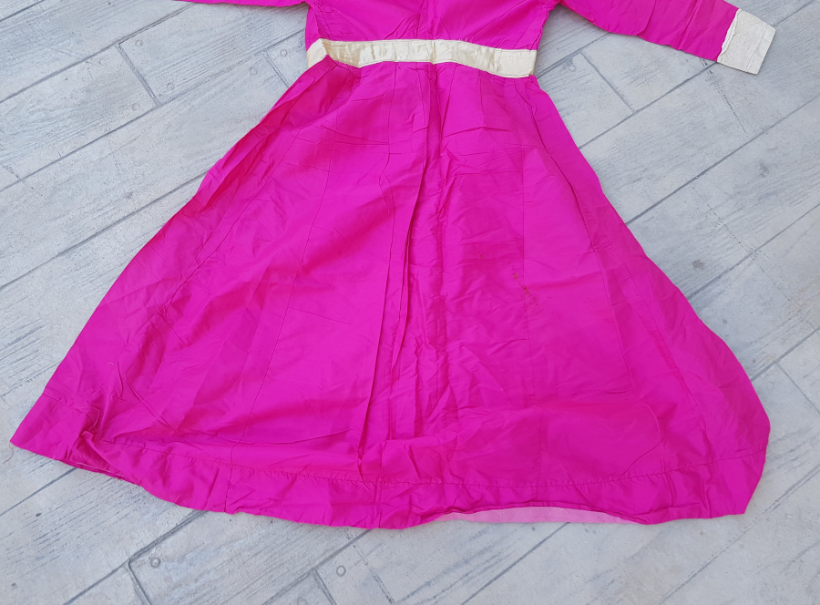 OSMANLI DÖNEMİ NADİR RENKTE İPEK GELİNLİK