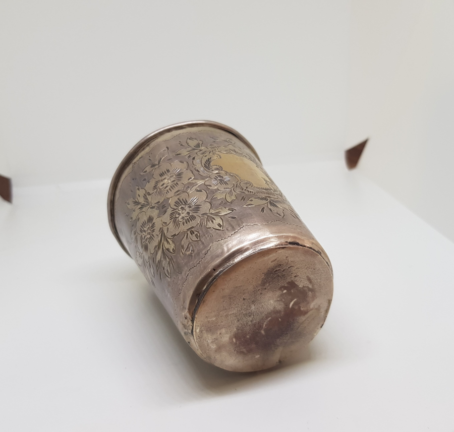 ABDÜLHAMİD HAN DÖNEMİ TUĞRALI GÜMÜŞ KALEM İŞÇİLİKLİ SU BARDAĞI