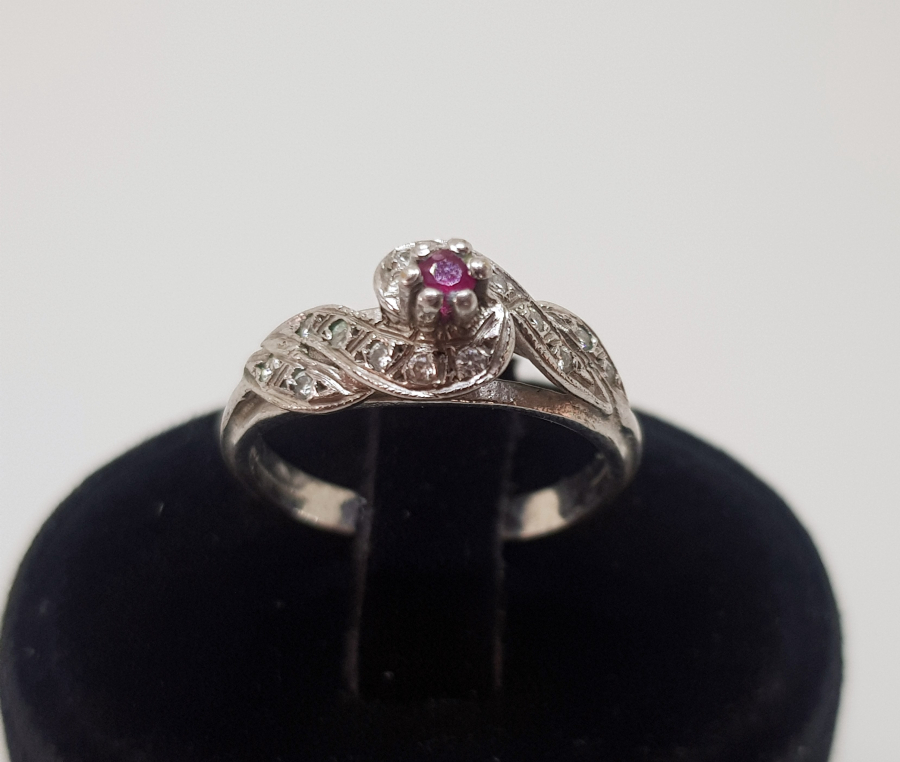 PIRLANTA VE YAKUT TAŞLARLA SÜSLÜ ÖZEL YAPIM ANTİKA YÜZÜK